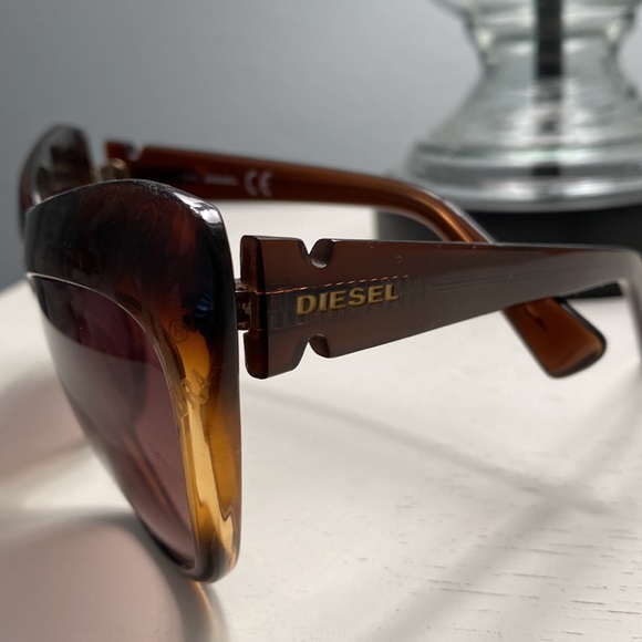 Diesel sunglasses & case - Picture 6 of 7